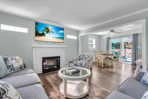 Heated Salt Water Pool & Fire Pit Retreat in Sarasota