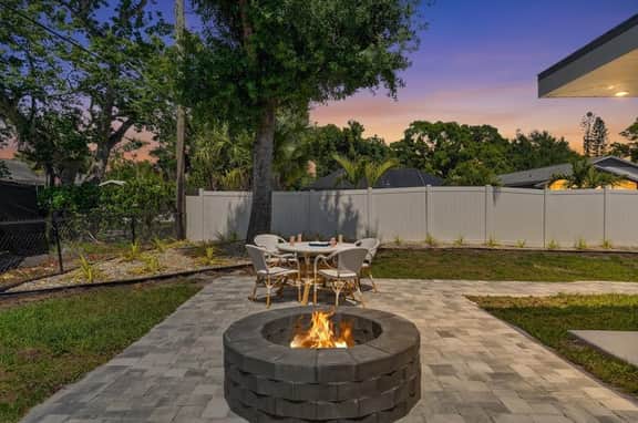 The Ringling House - Sarasota's Best-Located Home - 3 bedrooms. Sleeps 7. Downtown walkable. Legacy Trail at your door. Lido Key Beach 4.5 miles away. - Image 2