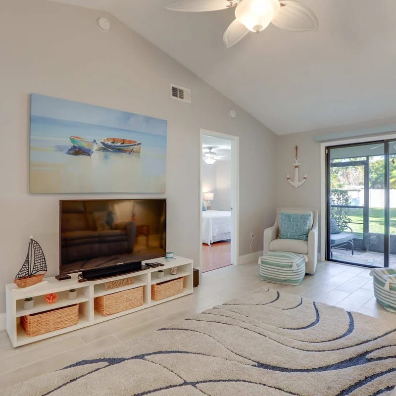 Bradenton 2BR Condo w/ Pool | Minutes to Holmes Beach & AMI