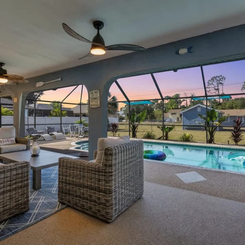 Florida Sunhouse – Lanai Living & Heated Pool